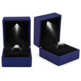thumbnail image 3 of Caja de anillo con iluminación LED Caja de anillo iluminada para propuesta de matrimonio Caja de anillo con iluminación interior LED para compromiso Boda, 3 of 9
