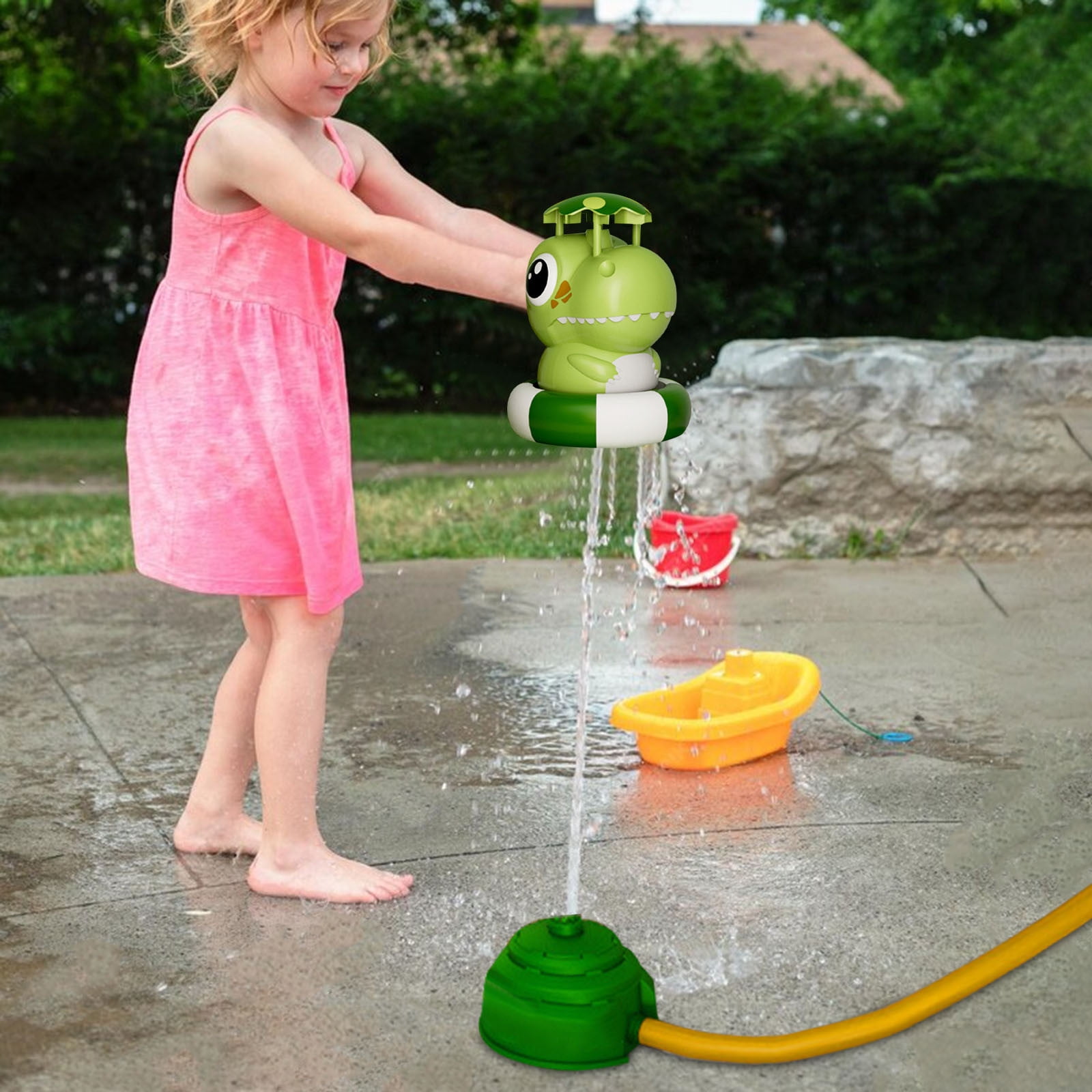 UUHYTG Flying Sprinkler Water Toy for Kids Outdoor Summer Play, Rotating Water Spray Toy for Backyard Garden Lawn Water Games, Outdoor Sprinkler Toy for Children Cooling Fun and Family Activities