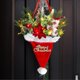 thumbnail image 5 of Colgante luminoso de sombrero navideño con simulación de planta verde para puerta, ideal para puertas, ventanas, paredes y otros artículos de decoración navideña., 5 of 6