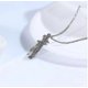 thumbnail image 2 of Collar con colgante de abrazo de pareja Yashi dorado 20070, 2 of 4