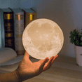 thumbnail image 2 of Lampara Luz Nocturna De Luna Impresa En 3d Blanca, 2 of 3