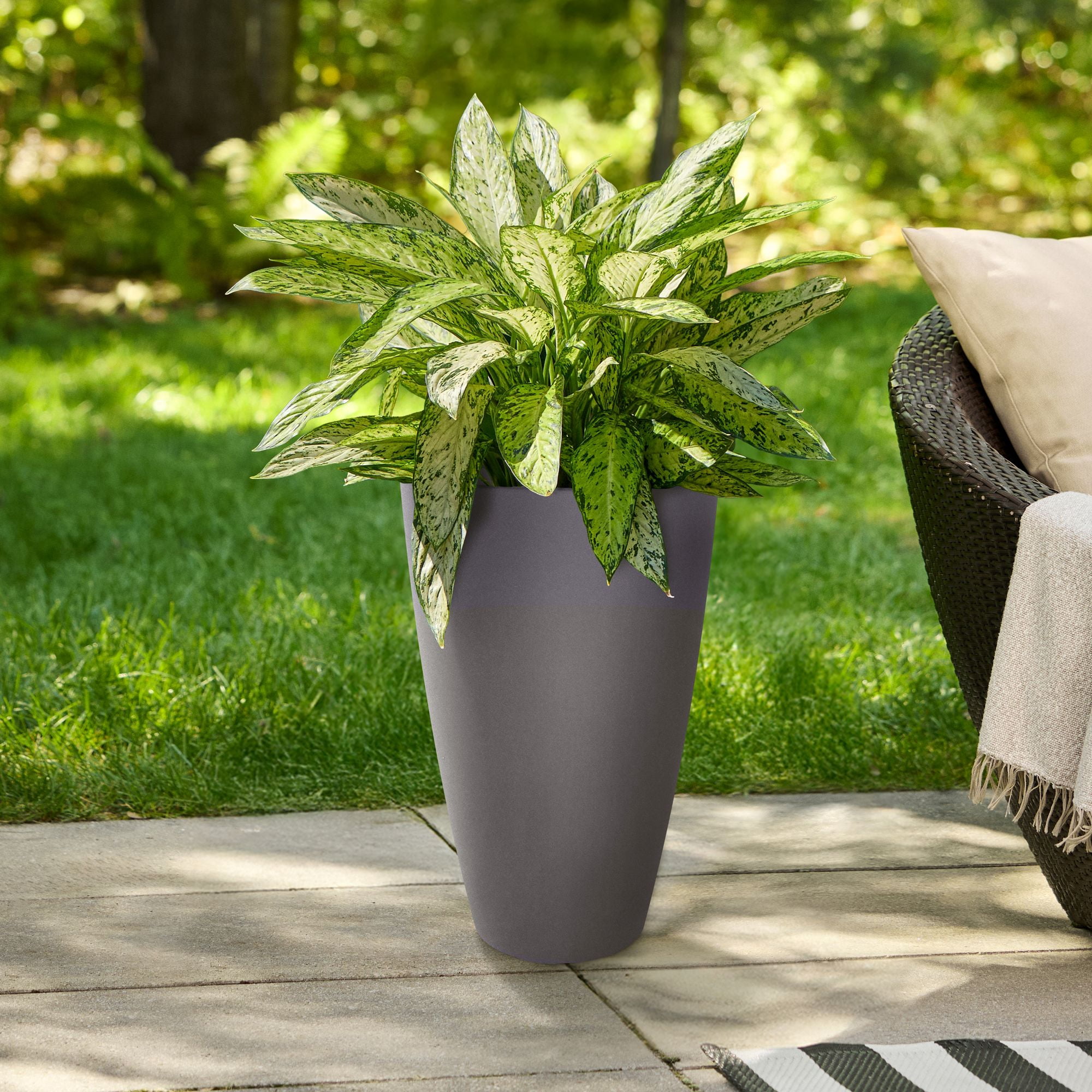 TierraVerde Madison Smooth Planter Charcoal 24"H