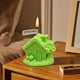 thumbnail image 5 of Fiudx Vela de Aromaterapia de Casa Pequeña, Diseño de Cabaña de Paja con Chimenea, Aroma Relajante para El Hogar, Regalo de Cumpleaños Único, Decoración Acogedora, Perfecta para Amigos y Familiares,, 5 of 5