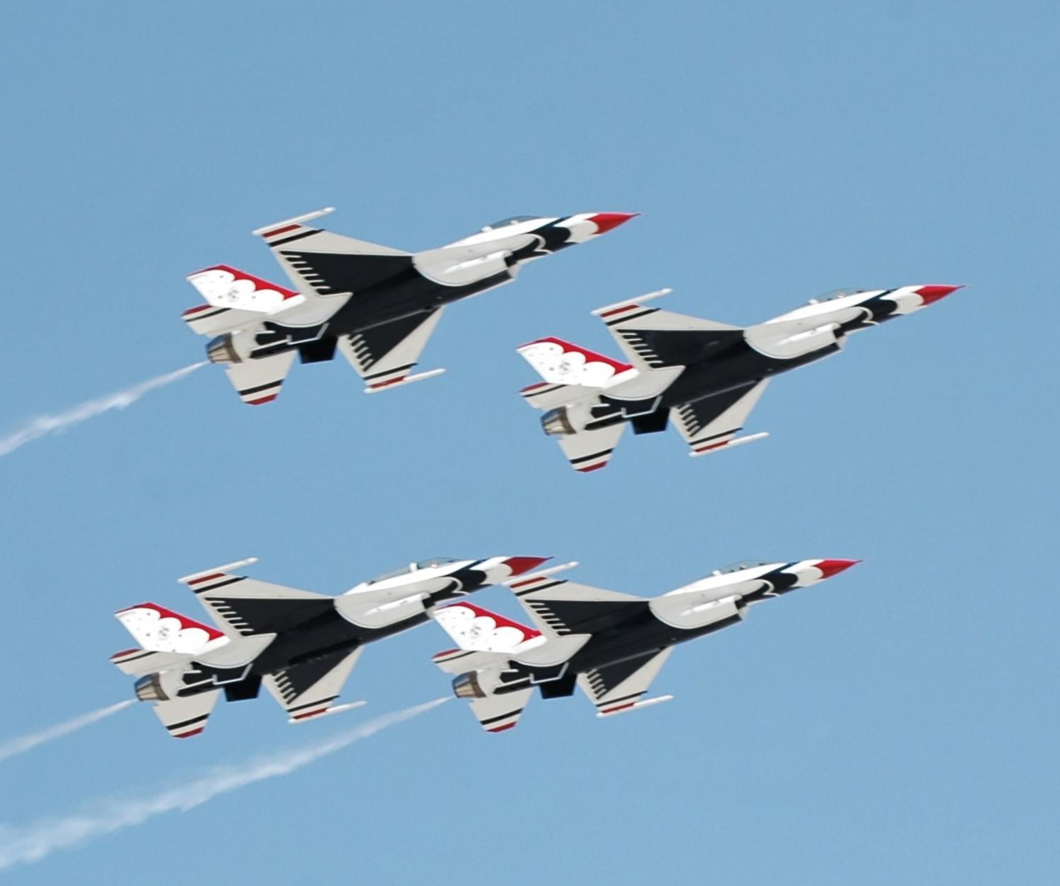 Wallmonkeys Flight of 4 Usaf Thunderbirds Peel and Stick Wall Decals