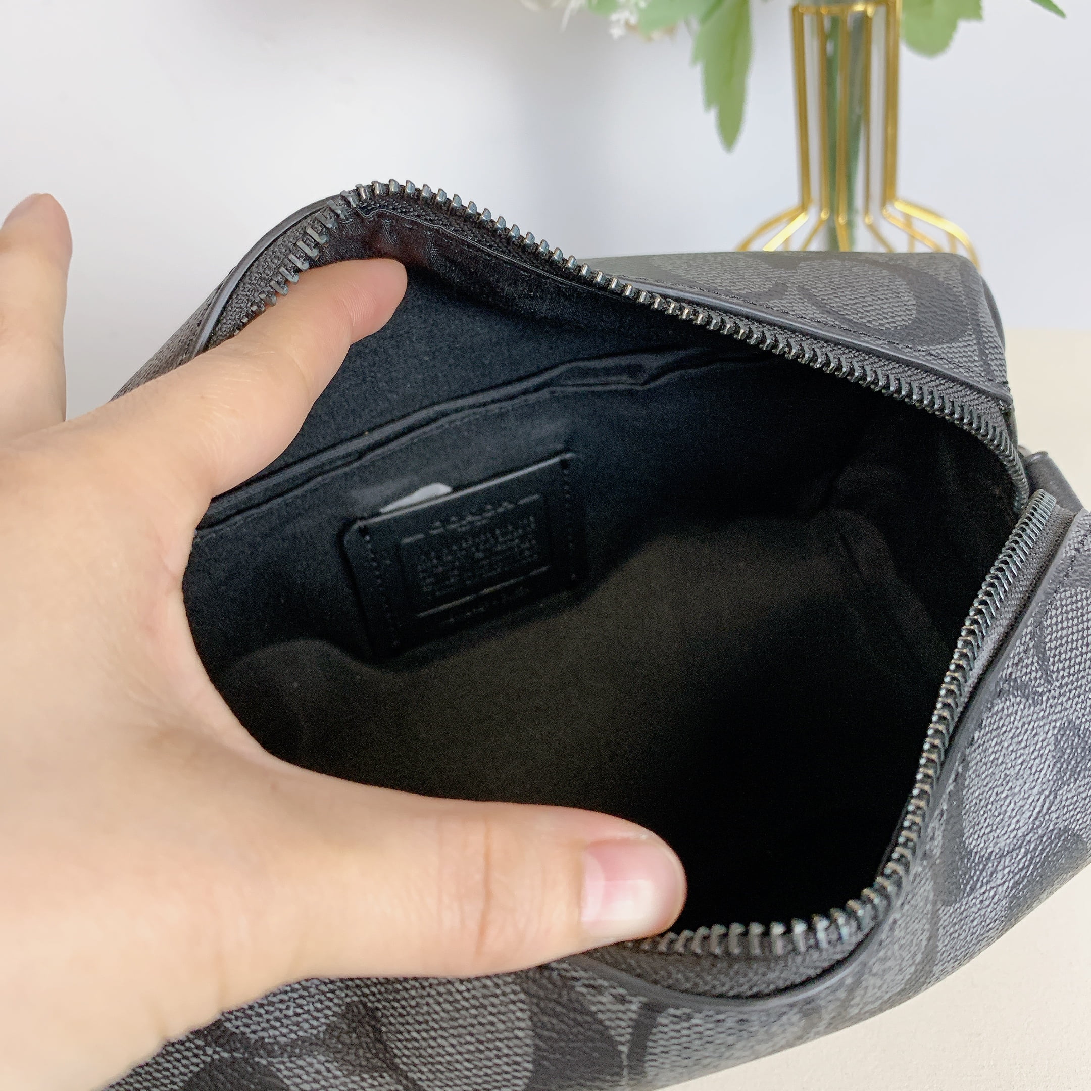 ショルダーバッグ Coach Axel Crossbody CR184 CJ674 COACH Axel Crossbody In Signature Canvas Charcoal CJ674