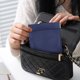 thumbnail image 1 of Bolso Mini neceser de maquillaje de PU para almacenamiento diario de viaje (azul oscuro), 1 of 2