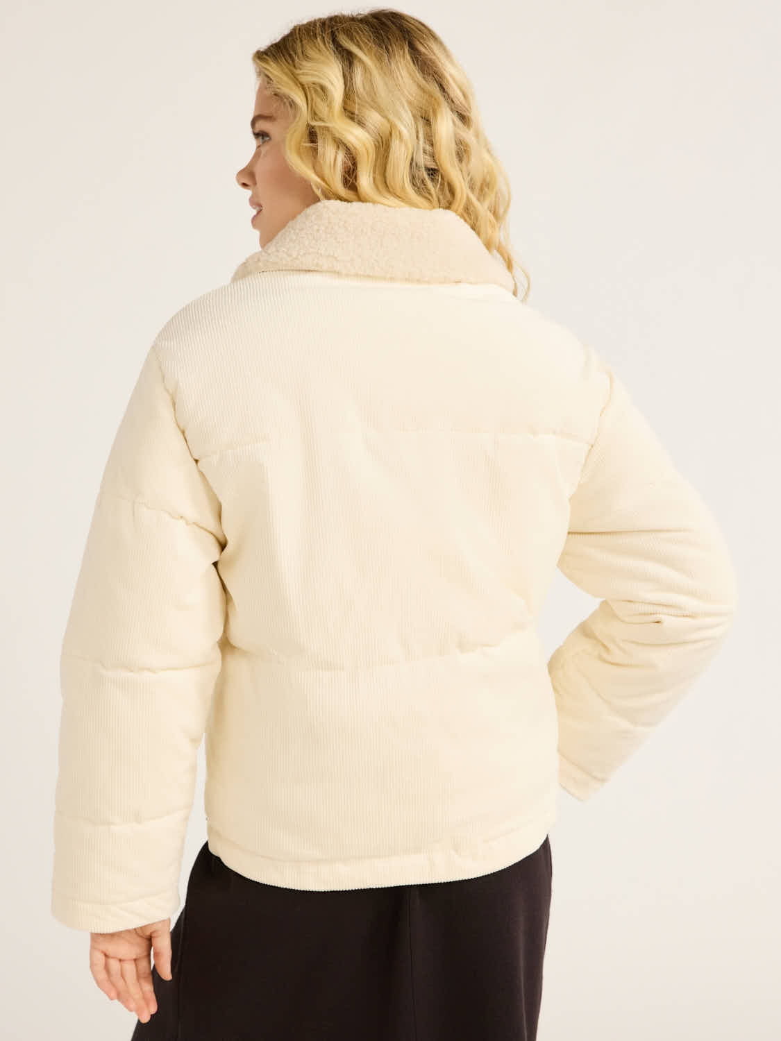 Free Assembly Women's and Women's Plus Short Puffer Jacket, Sizes XS-4X