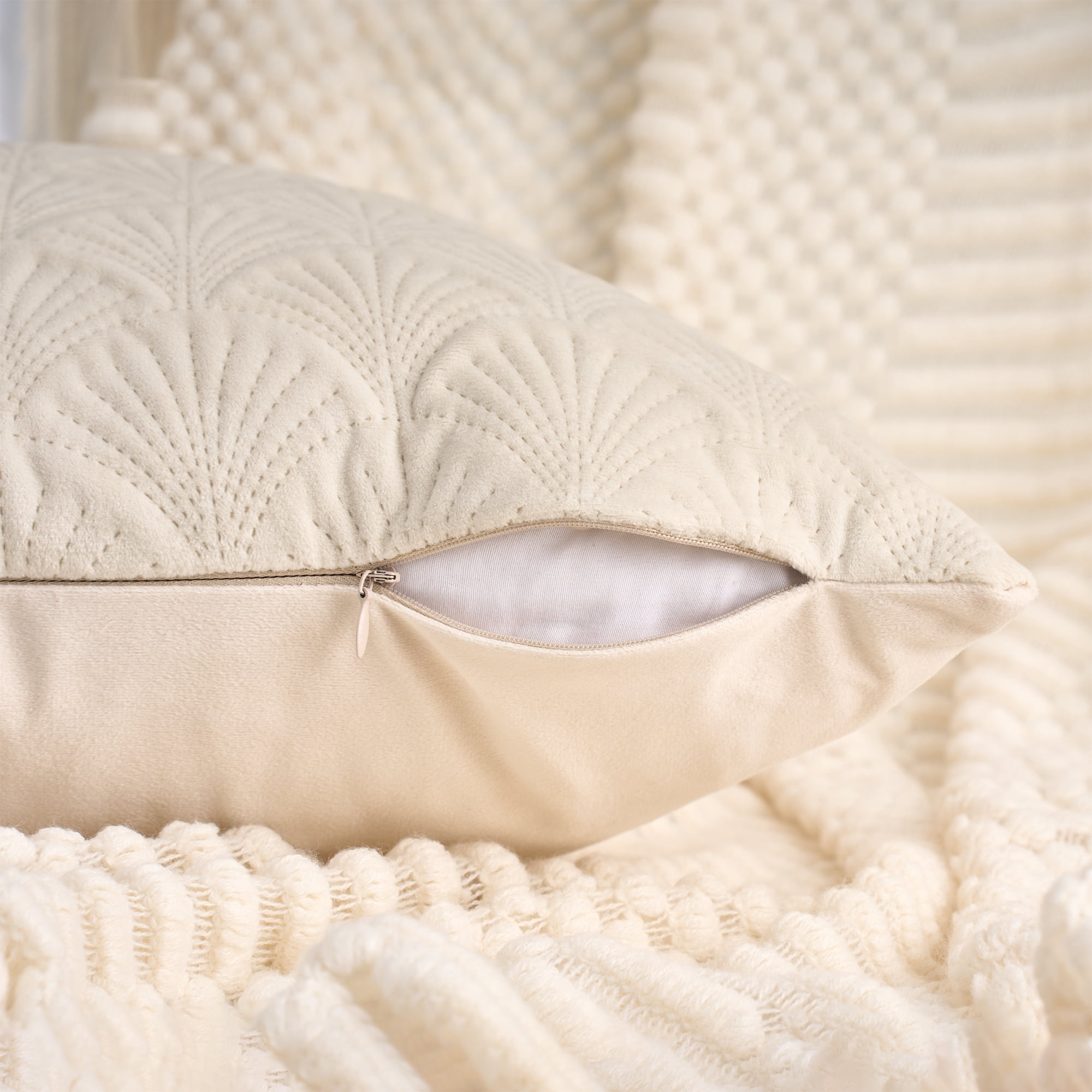 Unique Bargains Pack of 2 Velvet Solid Throw Pillow Covers 16" x 16" Milky White