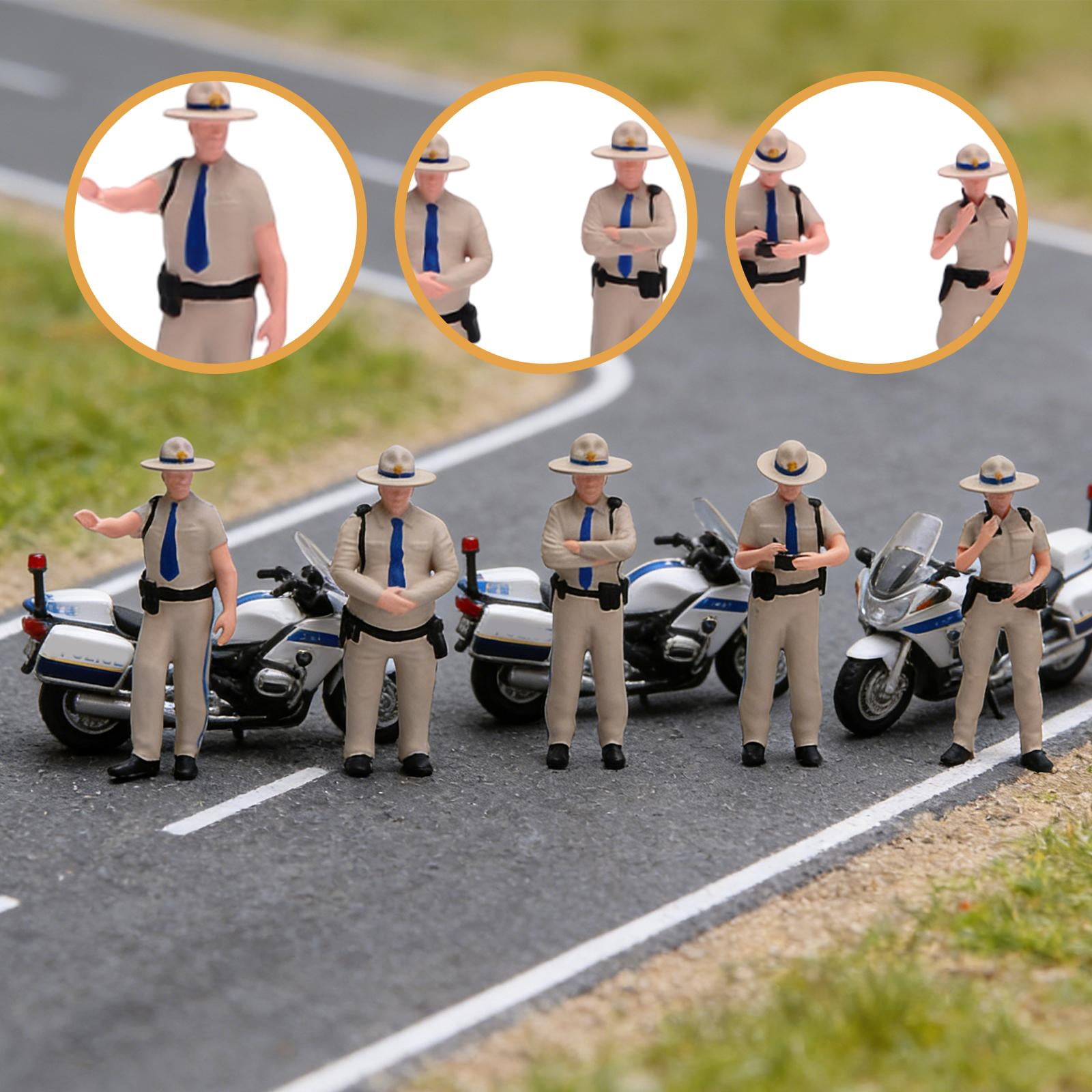 LeeQinersw 5 Pieces 1/64 Police Figure Model Dioramas Ornament for Train Station Layout