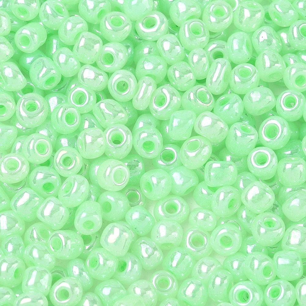 Glass Seed Beads Ceylon Round Pale Green 6/0 4mm Hole: 1.5mm about 4500pcs/pound