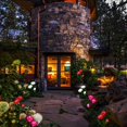 thumbnail image 4 of FloreceBien Luces solares de jardín, decoraciones navideñas para patio, luces solares de flores de rosas con 6 flores de rosas, impermeables para jardín, patio, decoración de caminos, paquete de 2, 4 of 6