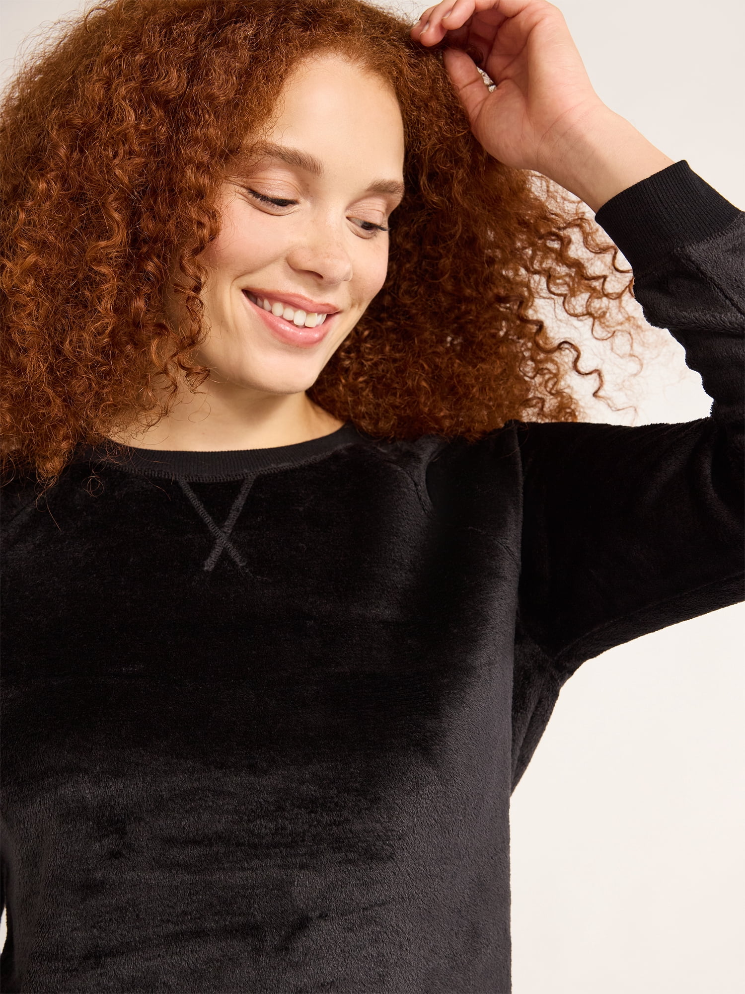 Joyspun Women's Plush Sleep Top with Long Sleeves, Sizes XS-3X