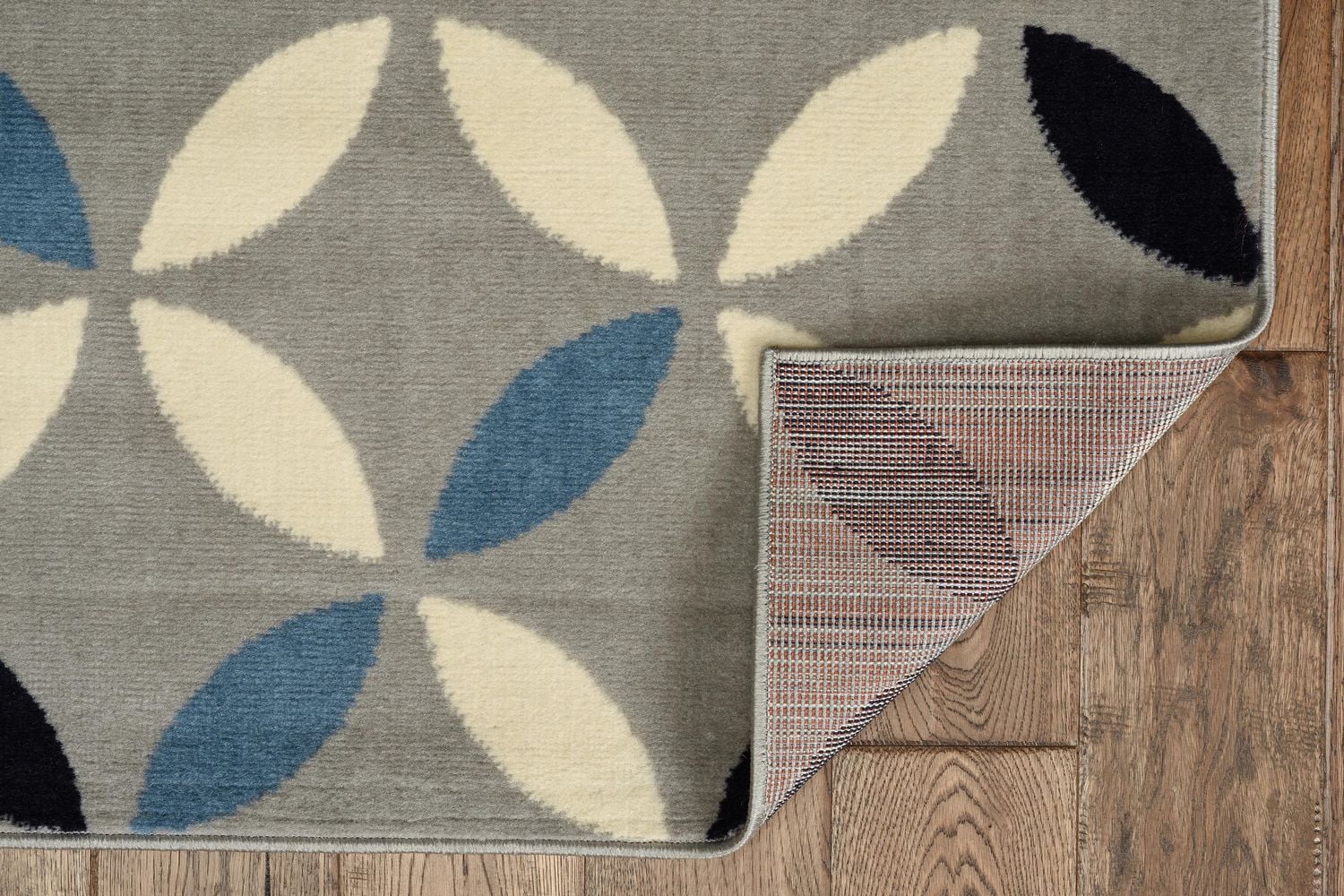 Tapis Capri Conrad gris clair & os de 4 pi 3 po x 7 pi 3 po