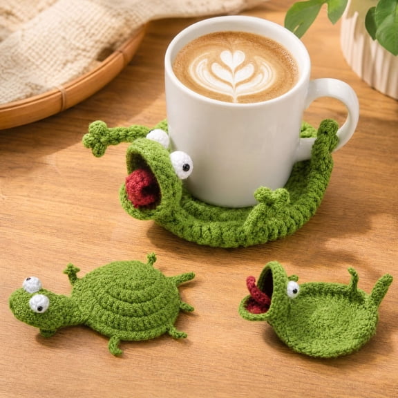 Crochet Frog Coaster, Funny HandβKnitted Animal Cup Mat, 5.12In Heat Insulation Table Pad for Mugs, Teacups, Kitchen Countertop, Dining Table & Desk Decor
