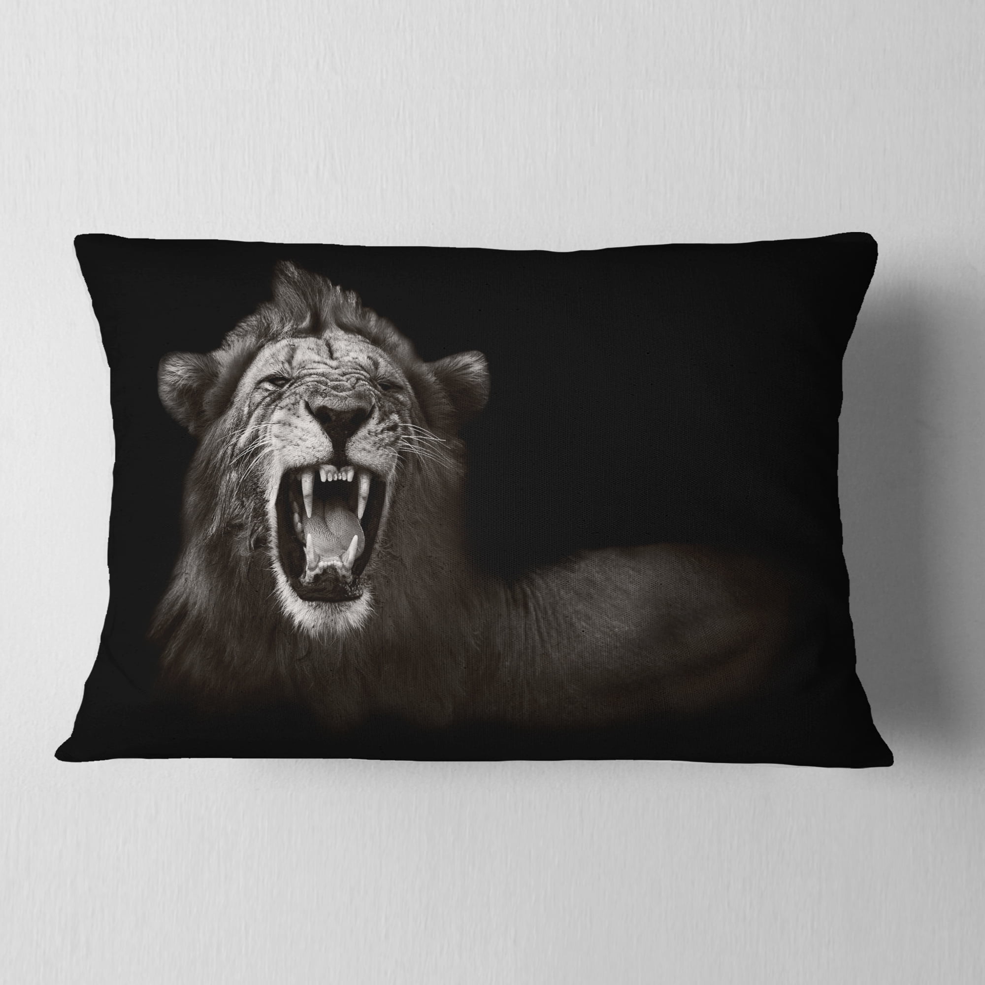Designart Lion Displaying Fiery Face - Animal Throw Pillow - 12x20