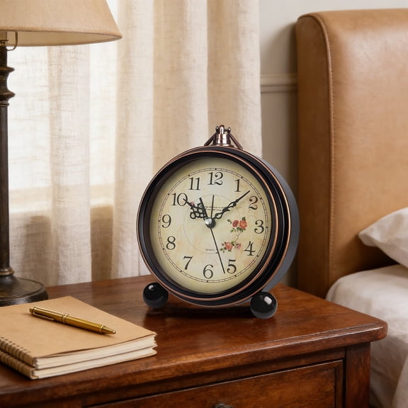 Eolstice Vintage Analog Alarm Clock, Small Silent Desk Clock with Night Light, Battery Operated Bedside Clock, for Bedroom, Living Room, Gift, Sturdy Case(B)