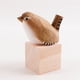 thumbnail image 2 of Figurita de pájaro de madera hecha a mano, 11 x 4 x 3 cm, tallado artesanal de 20 años, estatua de animal en miniatura única, regalo de decoración para el hogar, 2 of 3
