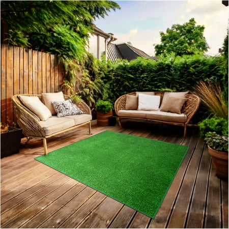 Koeckritz Rugs Backyard 5 x14 Ultra Artificial Turf Indoor and Outdoor Rug With Finished Edges