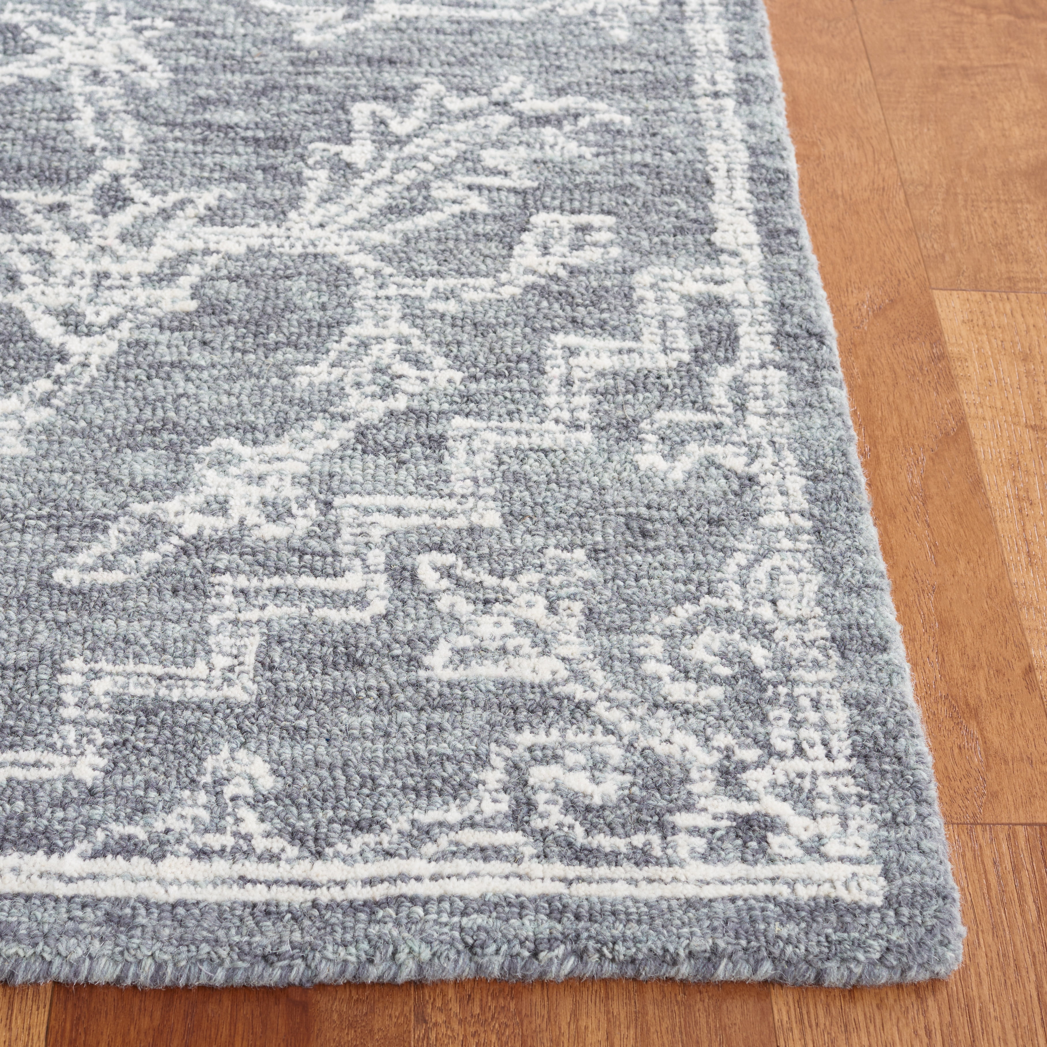 SAFAVIEH Micro-Loop Austen Medallion Runner Rug, Grey/Ivory, 2'3" x 8'