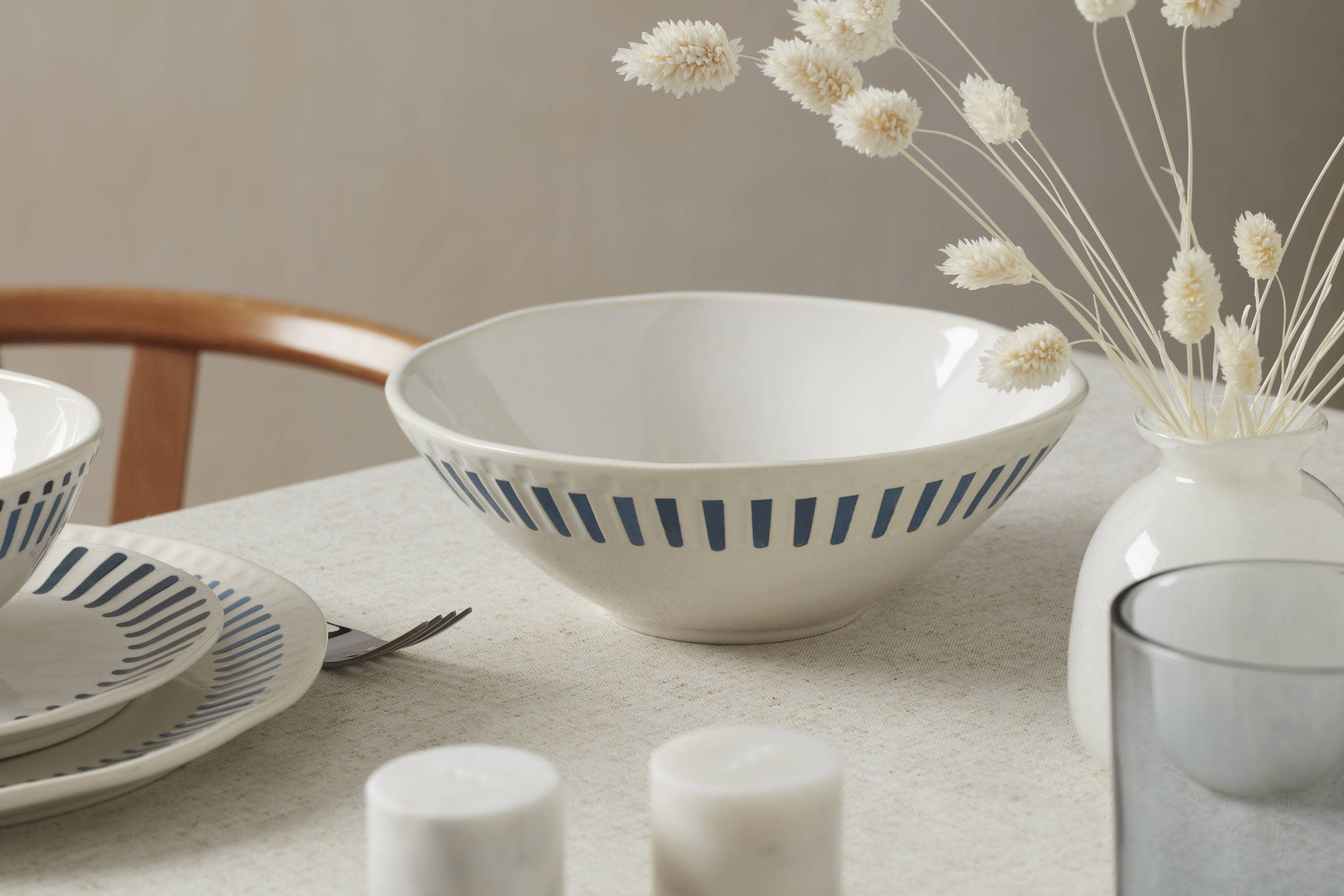 Oneida Entertain 365 48 oz Round Artisanal Stripe Stoneware Serving Bowl