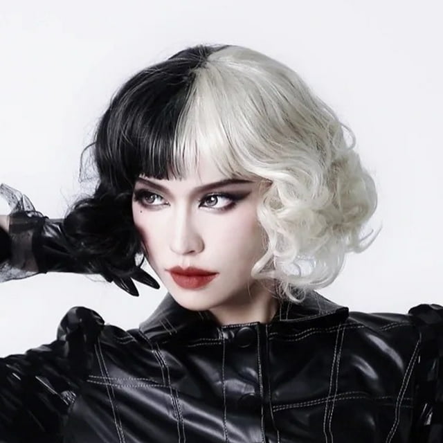 Peluca de vibrato Kuira COS de bruja en blanco y negro con artículos de belleza europea, tocado completo de rollo corto JAMW Sencillez