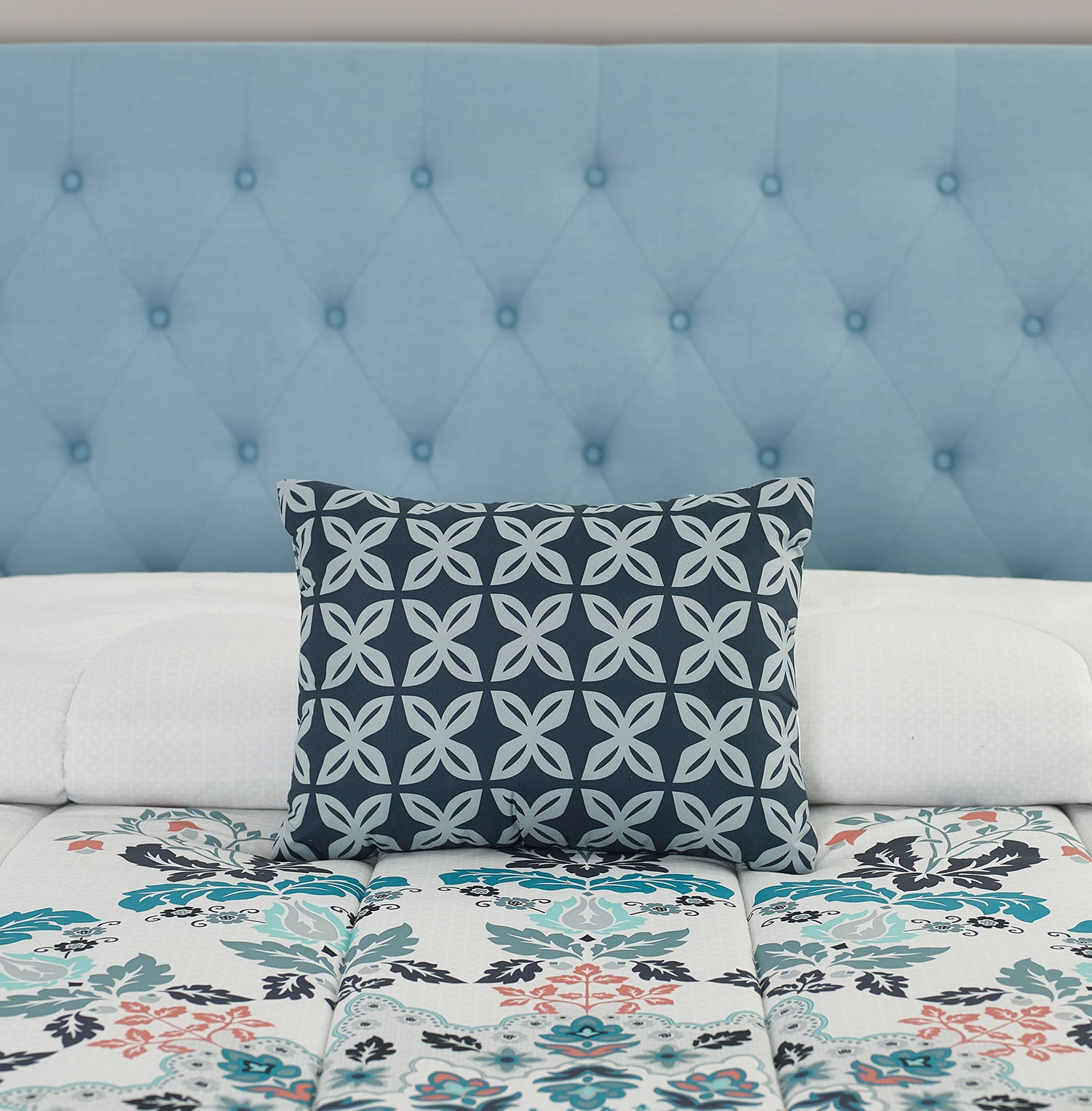 Details about   Teal Medallion 8 Piece Bed Set with Sheets and Decor Pillow Queen