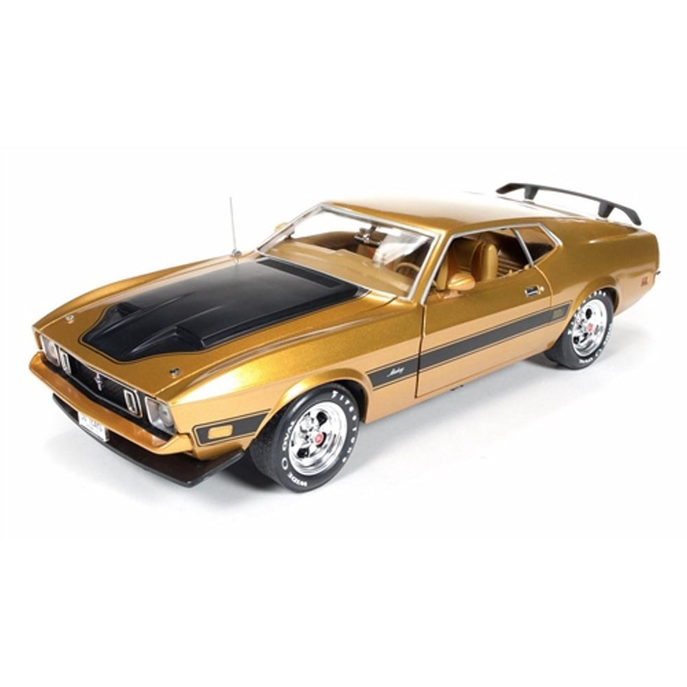 1973 Ford Mustang Mach 1, Gold - Auto World ERTL AMM1043 - 1/18 scale