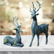 thumbnail image 4 of Escultura de resina nórdica Estatuas de ciervos de piezaza Reno de Navidad Decoración para hogar pequeña sa de TV Azul Perfecl Estatuilla de interior de automóvil, 4 of 8