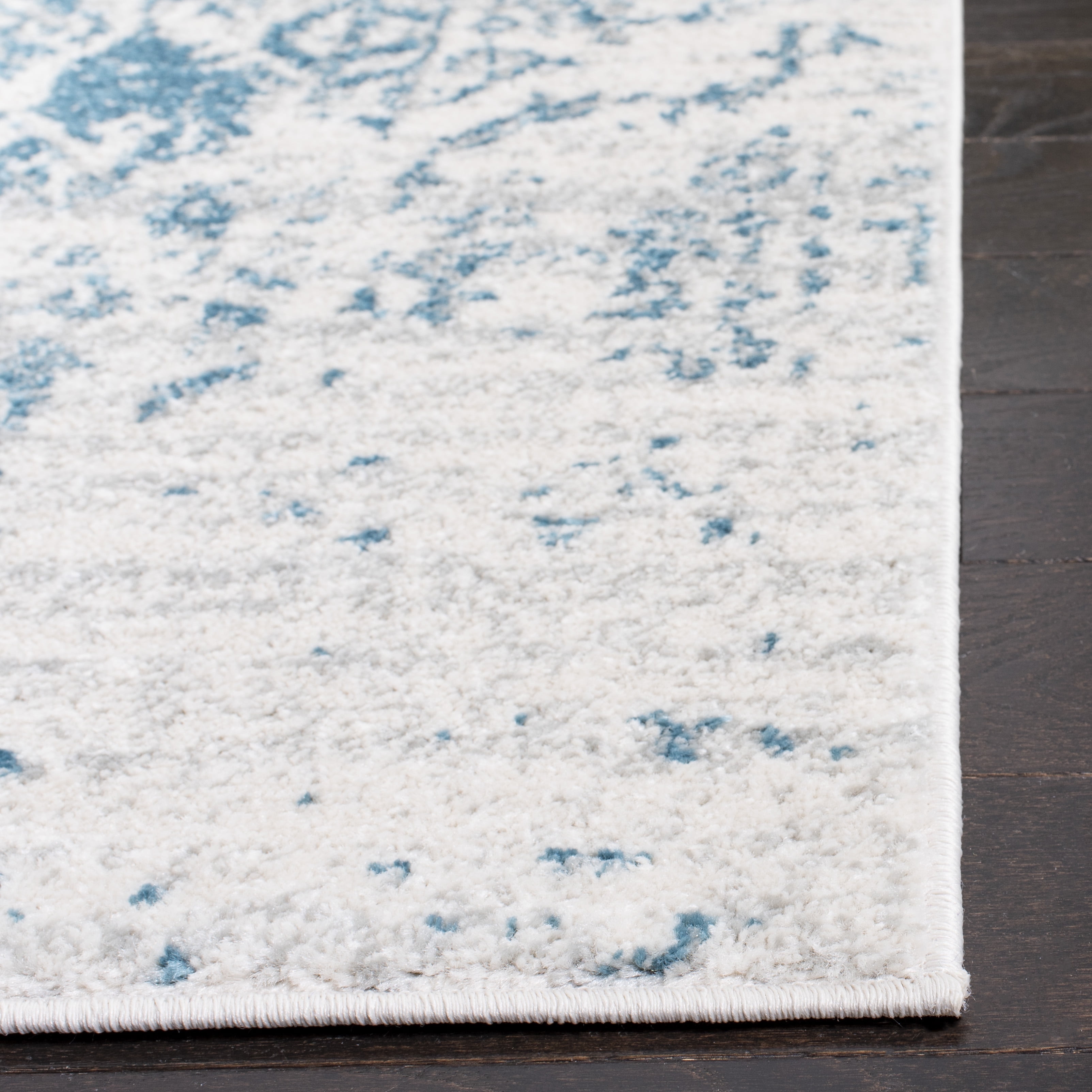 SAFAVIEH Madison Katina Oriental Area Rug, Teal/Ivory, 6'7" x 9'2" - Traditional Design, Teal & Ivory, Non-Shedding & Easy Cleaning, Ideal for Living Room, Bedroom, Dining Space