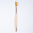 thumbnail image 1 of Cepillo de dientes de madera de bambú para adultos, con punta plana, de carbón de bambú, suave y esmerilado, para hoteles y casas de familia, 1 of 5