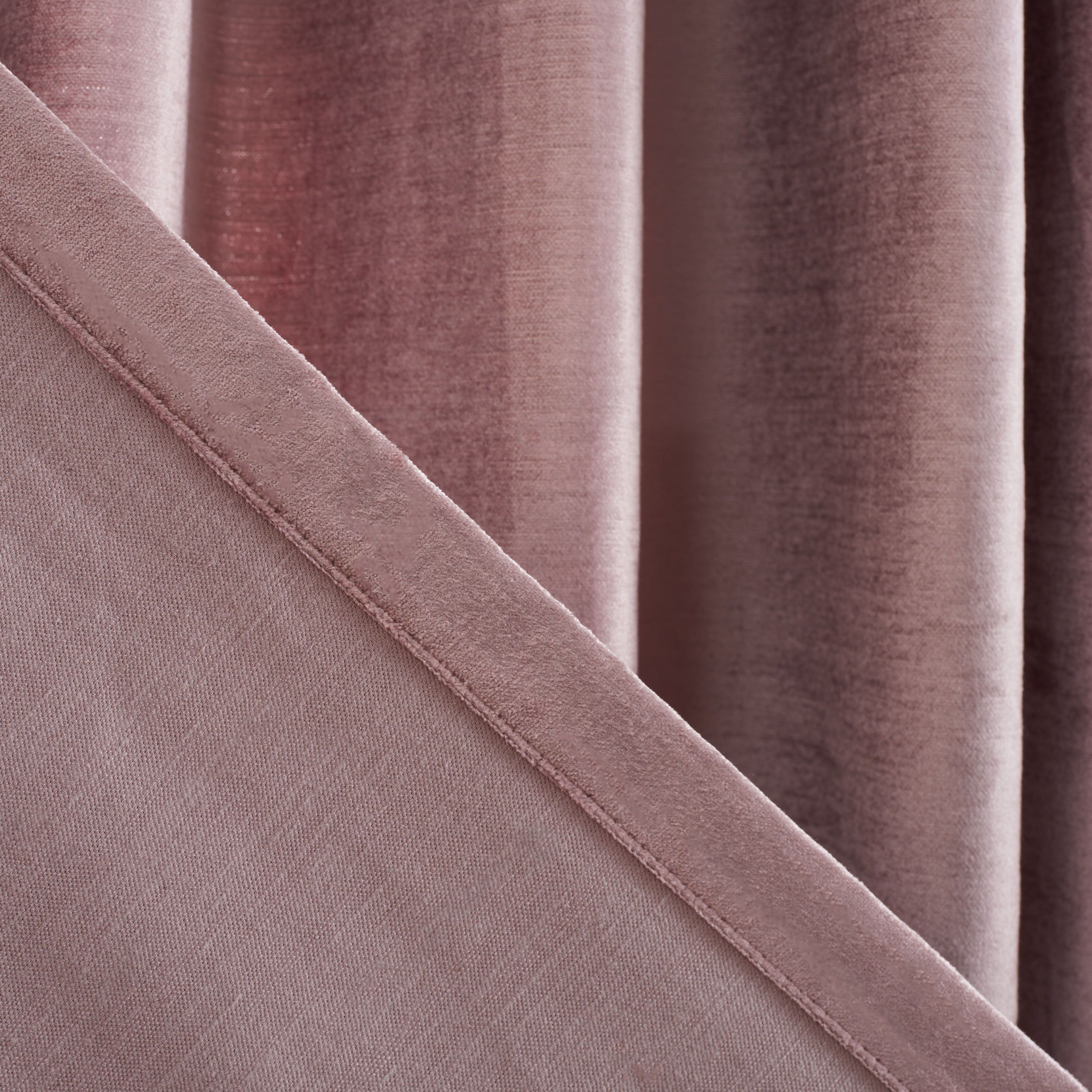 SAFAVIEH Rosedale Glam Light Pink Solid Tab Top Blackout Curtains, 52" x 84"