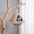 thumbnail image 1 of Nido de Peluche Colgante para Loros y Aves Pequeñas: Acogedora Casita para Dormir con Diseño de Hamaca Tejida a Mano para Jaula, Refugio Interior de Tela Suave para Descansar., 1 of 6