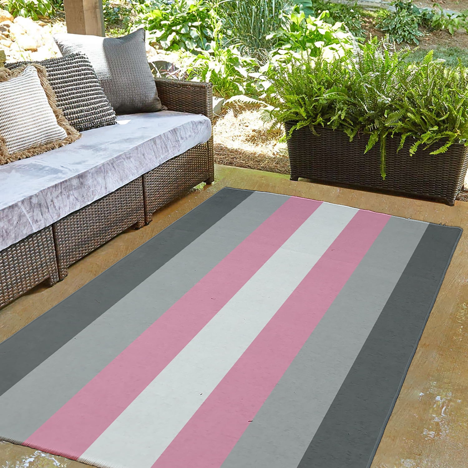 Simply Daisy 3' x 5' Demi Girl Demi Girl Chenille Indoor/Outdoor Rug