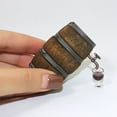 thumbnail image 2 of Fairnull Baril de Vin Rouge Miniature 1:12 Accessoires de Maison de Poupée en Bois Mignons pour la Maison, 2 of 9