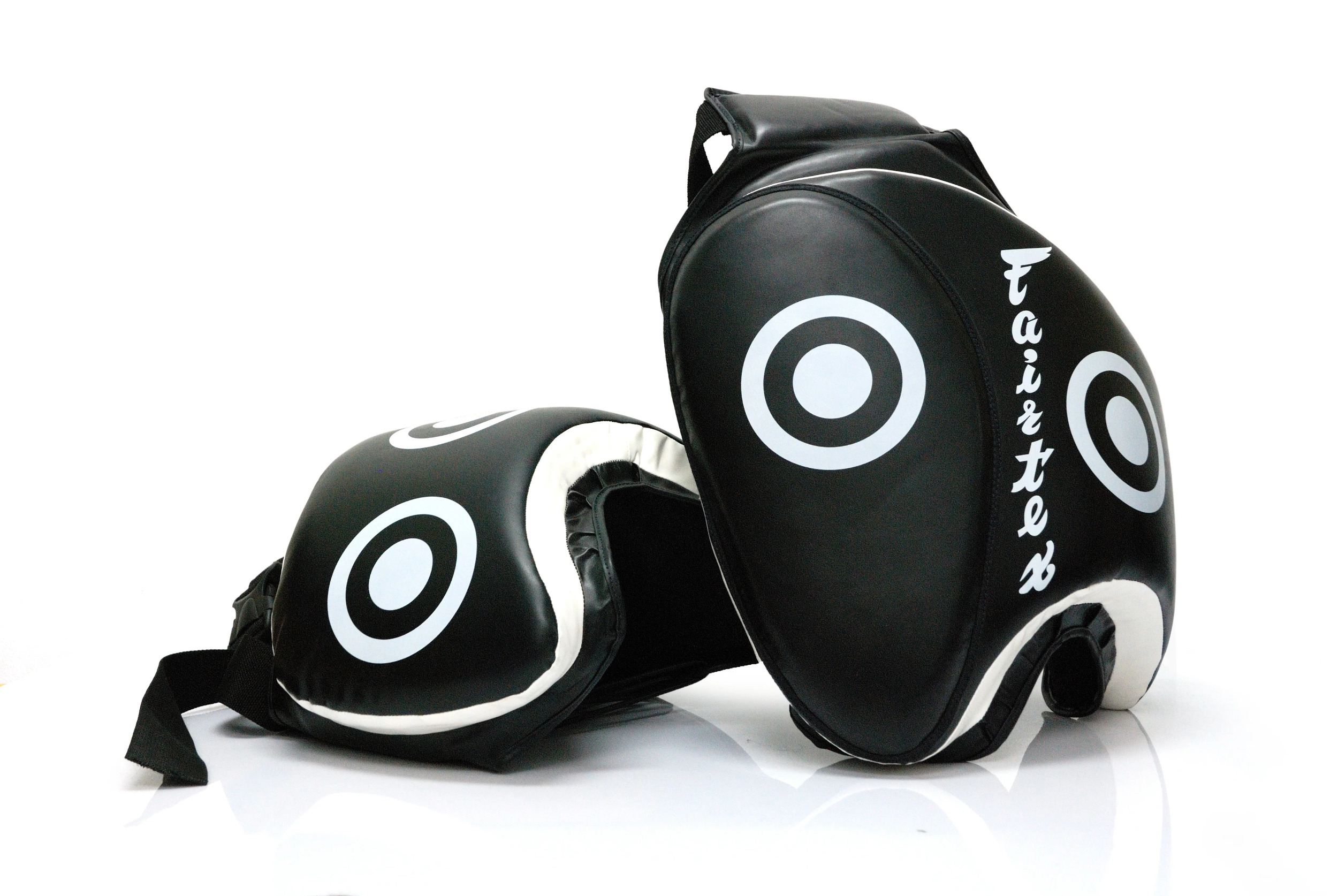 【新品】Fairtex Thigh Pads TP3 Black Fairtex TP3 Thigh Pads - Walmart.com
