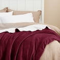 thumbnail image 4 of Manta Bedsure Sherpa Fleece tamaño Twin 152 x 203 cm color burdeos, 4 of 8
