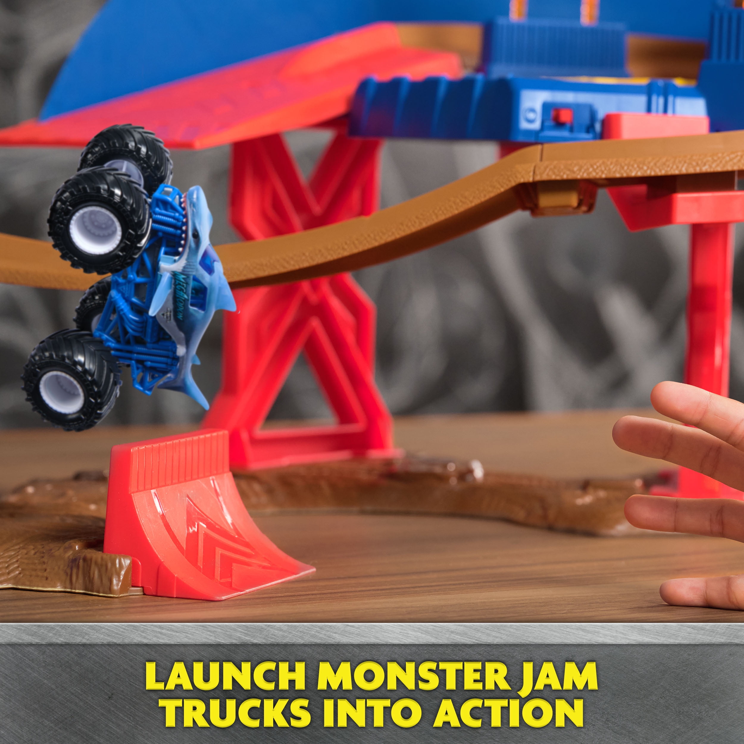 Monster Jam, Coffret Supercharge Speedway avec monster trucks Megalodon et El Toro Loco en métal moulé à l'échelle 1:64 , circuit lumineux Monster Jam World Finals, jouets pour enfants garçons à parti Monster Jam