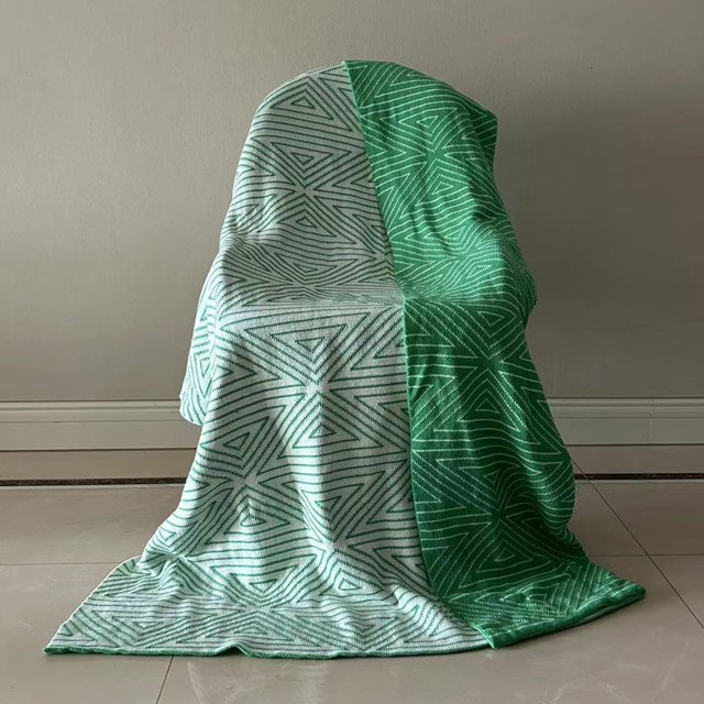 Mantas tejidas a mano, manta tejida moderna, manta tejida suave y ligera para sofá, cama y sala de estar (50 x 60 pulgadas)