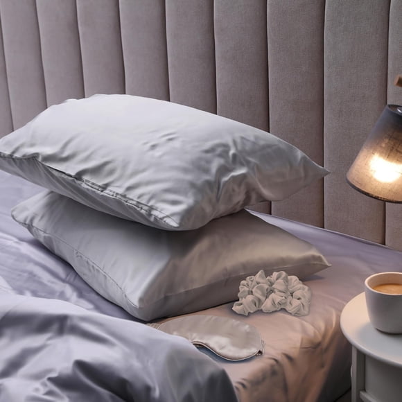 Swift Home Ensemble Cadeau Satiné 6 Pièces avec Taies d’Oreiller, Masque pour les Yeux et Chouchous, Argent