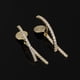 thumbnail image 4 of Pendientes de clip para la oreja con espiral antimosquitos de una pieza, sin perforaciones, sencillos y adelgazantes, con forma de cruz, 4 of 6