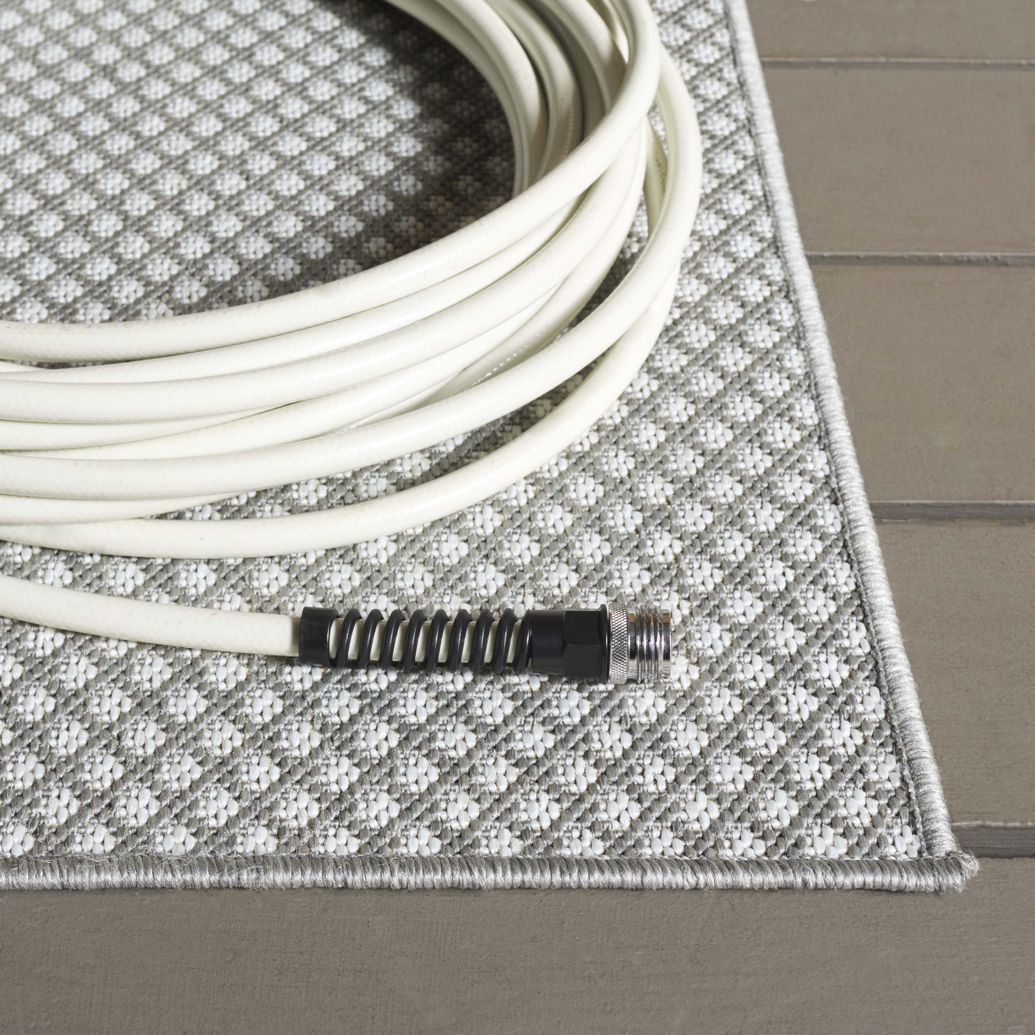 SAFAVIEH Terrace Gina Geometric Indoor/Outdoor Area Rug, Grey/Ivory, 4' x 6'