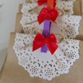 thumbnail image 4 of Conos de confeti de encaje blanco para decoración del hogar, lote de 100 unidades de pétalos de caramelo para boda, fiesta de cumpleaños, regalos, 4 of 4