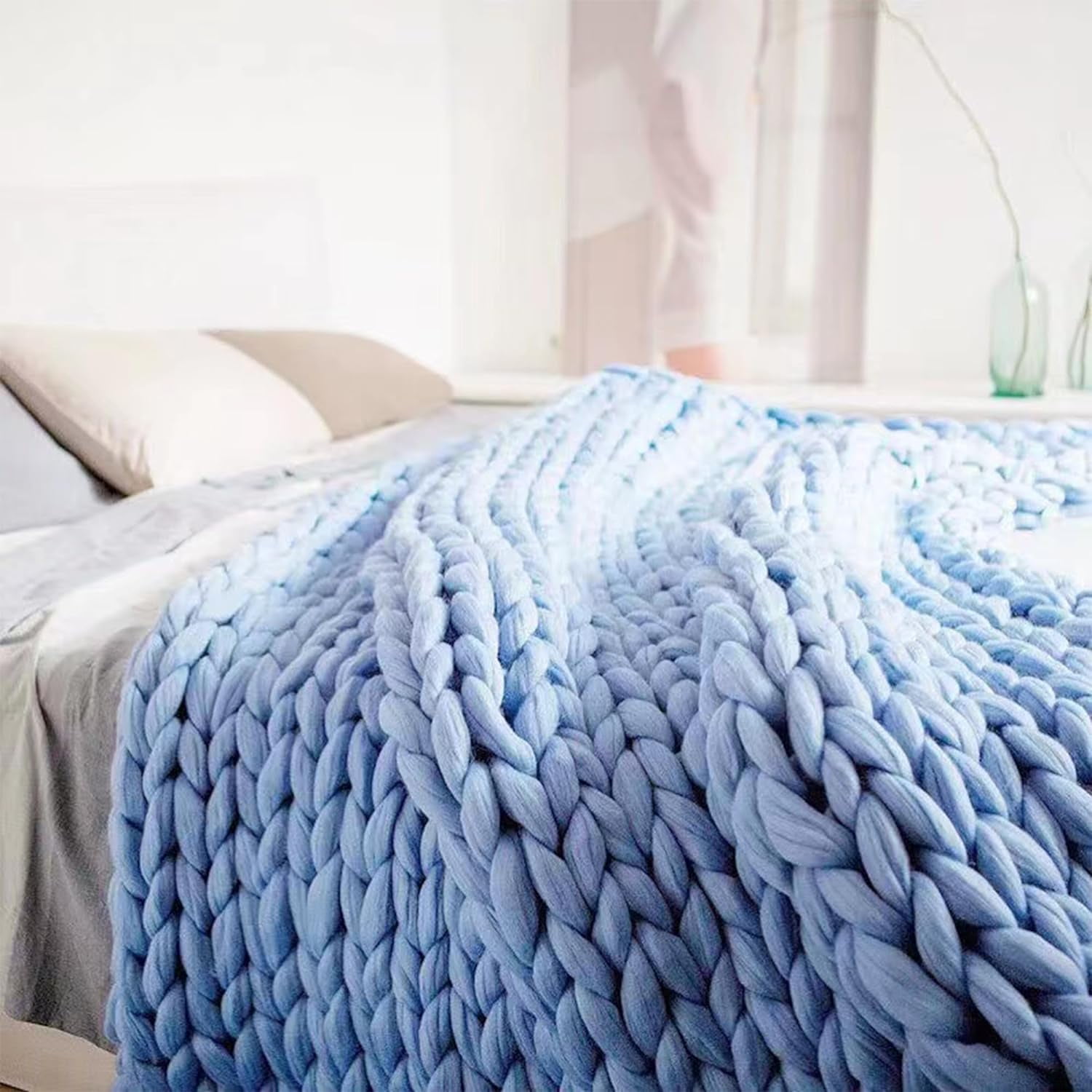 Hand Knitting Chunky Blanket Yarn : Big Twist Yarn for Arm Knitting,Soft Cozy Giant Yarn,Super Chunky Yarn for Knitting Blankets, Doormats, Pet Houses, Cushions and Rugs,26Yards,1.1 lbs (Blue)