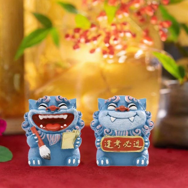 2 figuras de león chino, mini estatuas de león de dibujos animados, decoración del festival de primavera de resina para decoración de escritorio de 5x5x55 cm