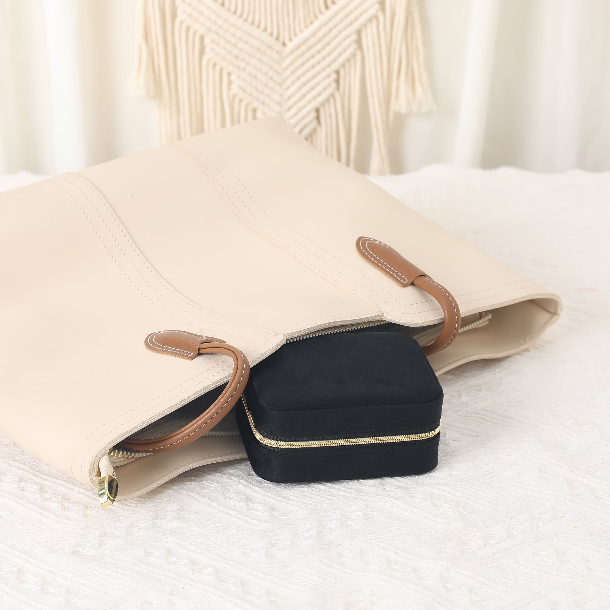 Unique Bargains Portable Velvet Jewelry Organizer Case for Women Black