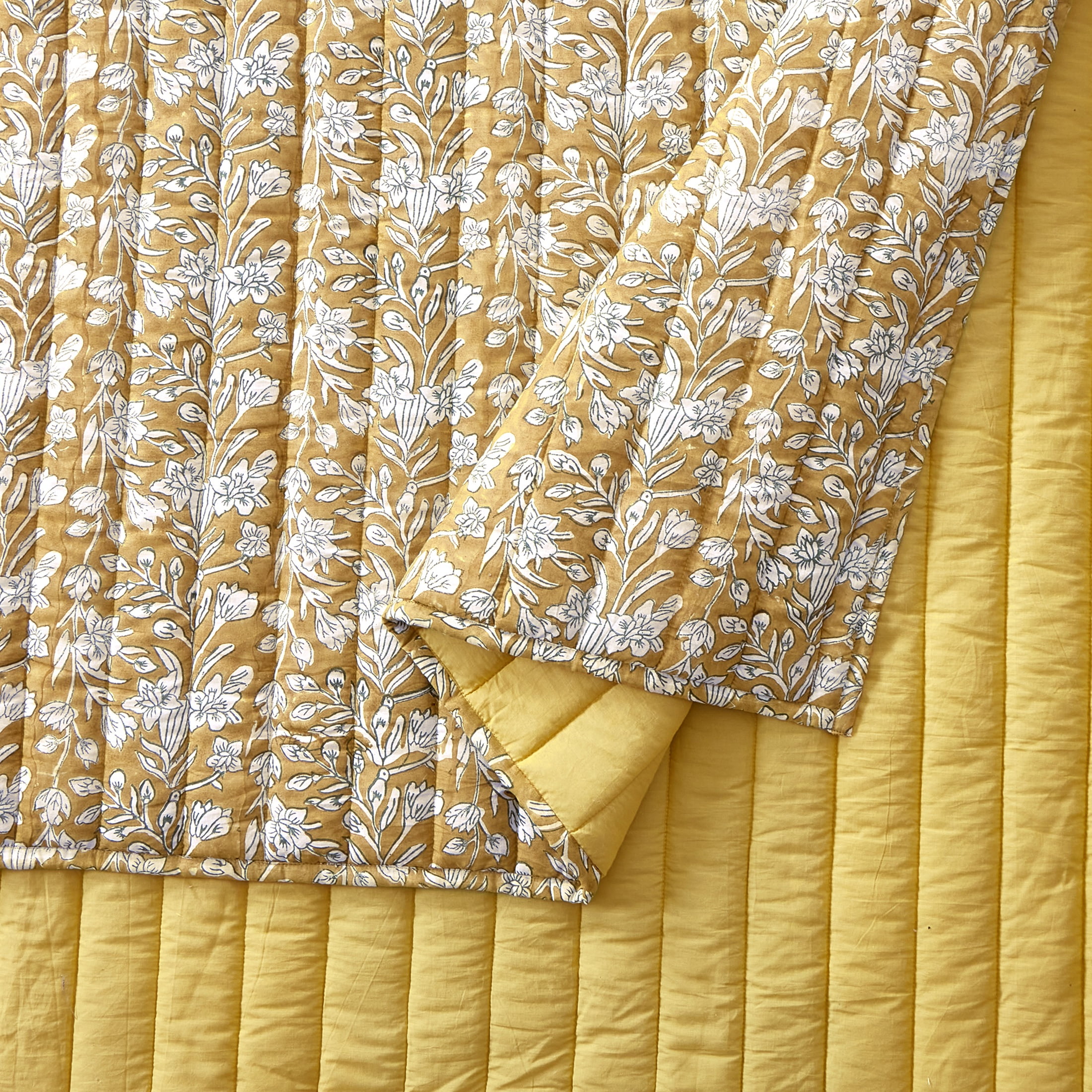 Laurel & Mayfair Block Print Sketched Floral Gold 3-Piece Cotton Voile Quilt Set, Full/Queen