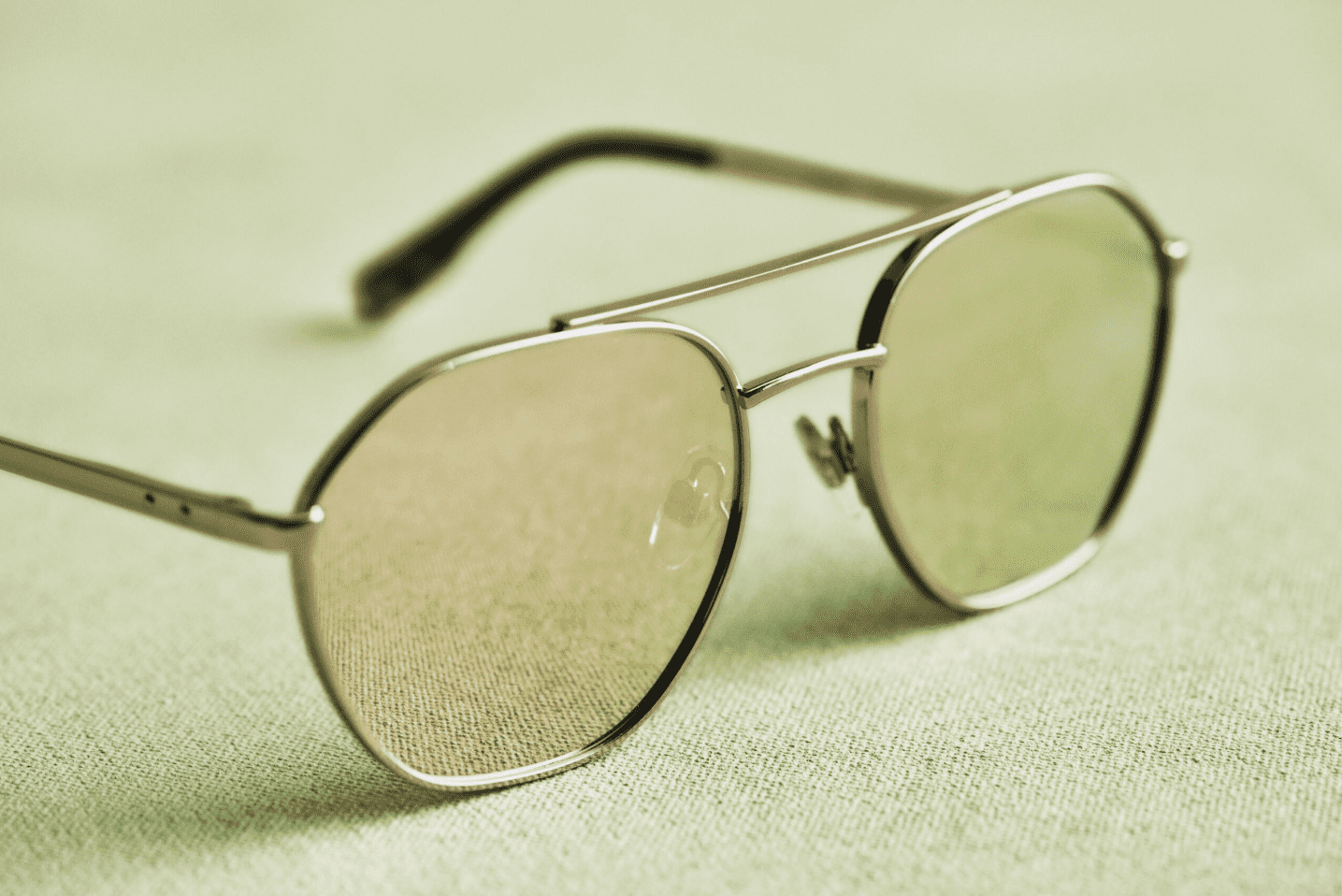 Foster Grant Premium Aviator Sunglasses