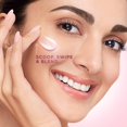 thumbnail image 2 of Crema Sérum POND'S Bright Beauty SPF 15 PA ++ 50 g, 2 of 9