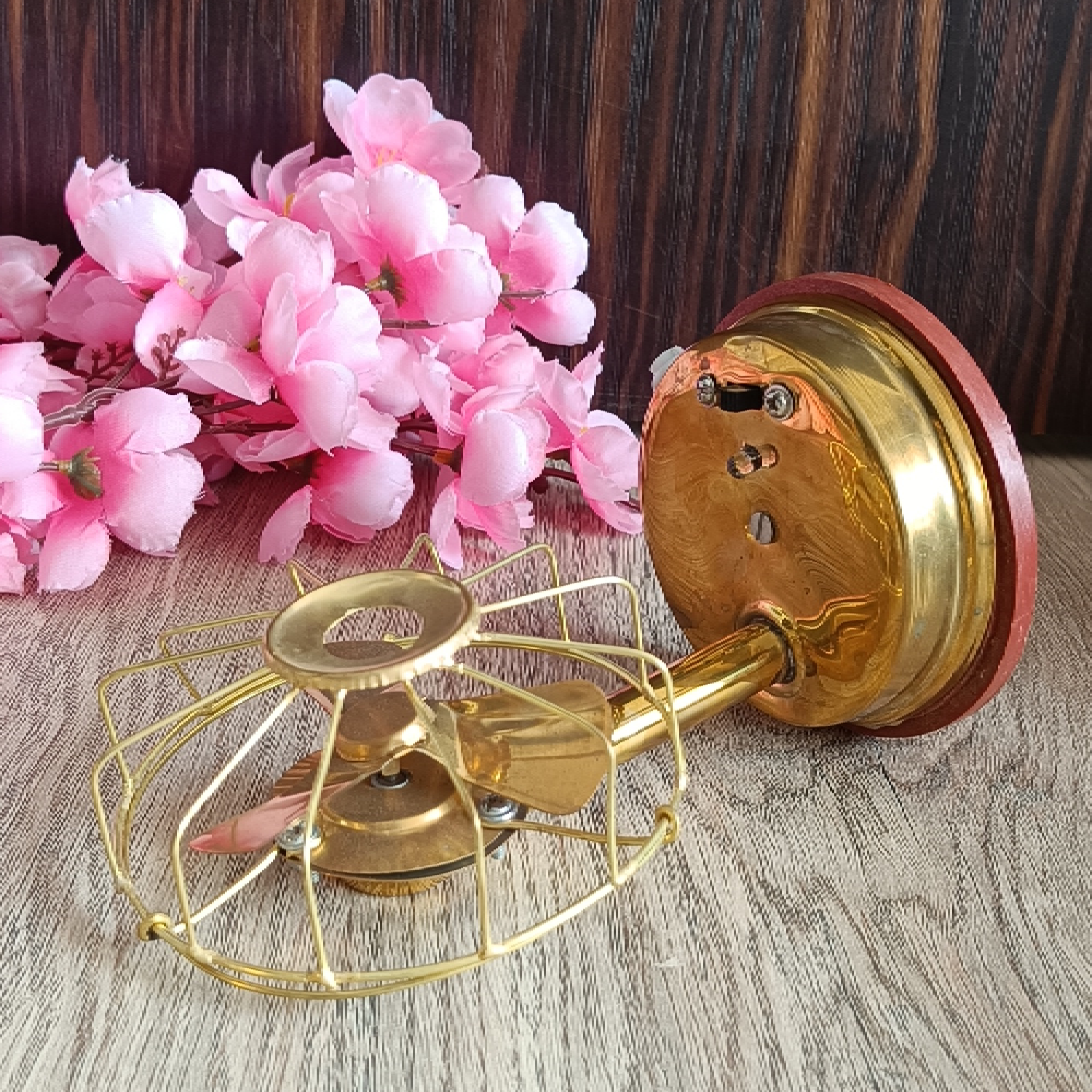 India Meets India Decorative Brass Mini Fan, Golden Color, Collectible Items for Home Décor/Office/Living Room /Bedroom, Brass Décor Item