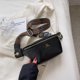 thumbnail image 4 of Bolsa De Pecho Para Mujer Bolso Riñonera de cuero retro para mujer bandolera de viaje con correa ancha (negro), 4 of 8